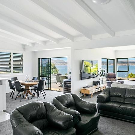 Acacia Bay Bach - Views, Spa & Serenity - Taupo Ngoại thất bức ảnh